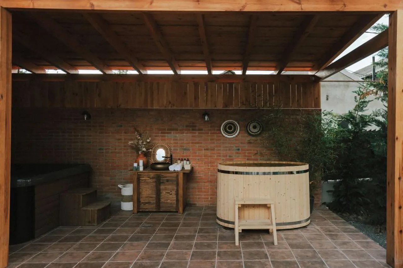 Hameau Mukhrani — rooms and atmosphere