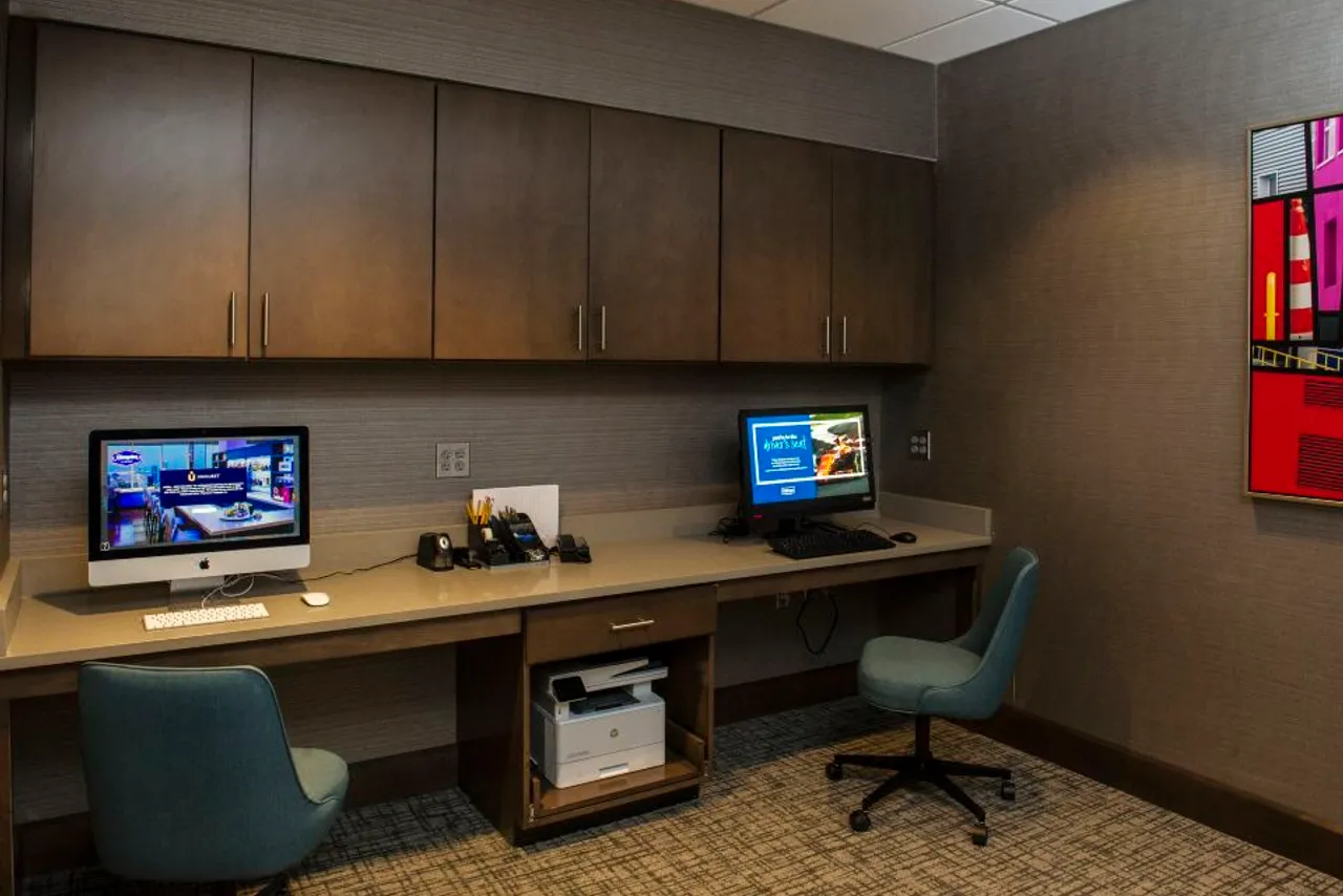 Hampton Inn & Suites Foxborough/Mansfield — ภาพห้องพักและบรรยากาศ
