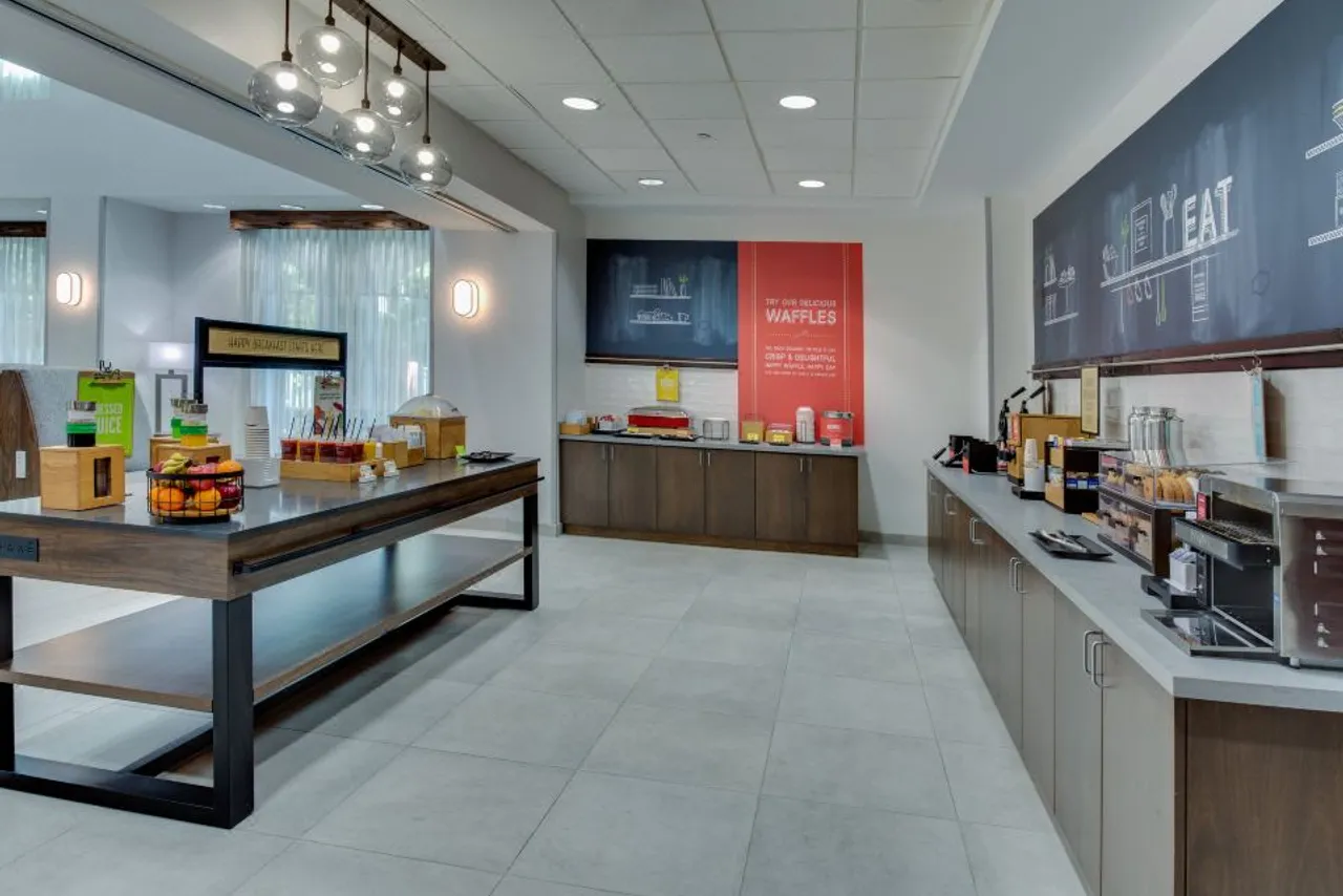 Hampton Inn & Suites Ft. Lauderdale/Miramar — ภาพห้องพักและบรรยากาศ