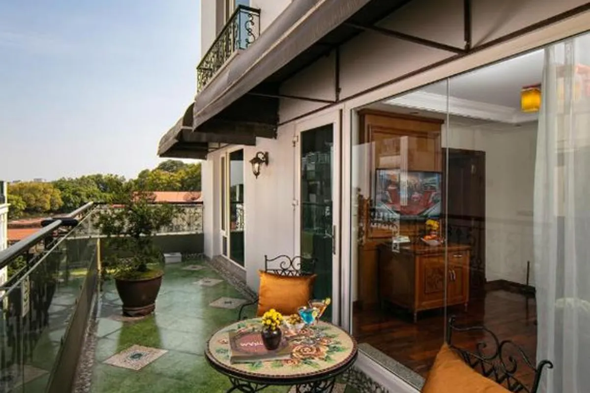 Hanoi Pearl Hotel — rooms and atmosphere