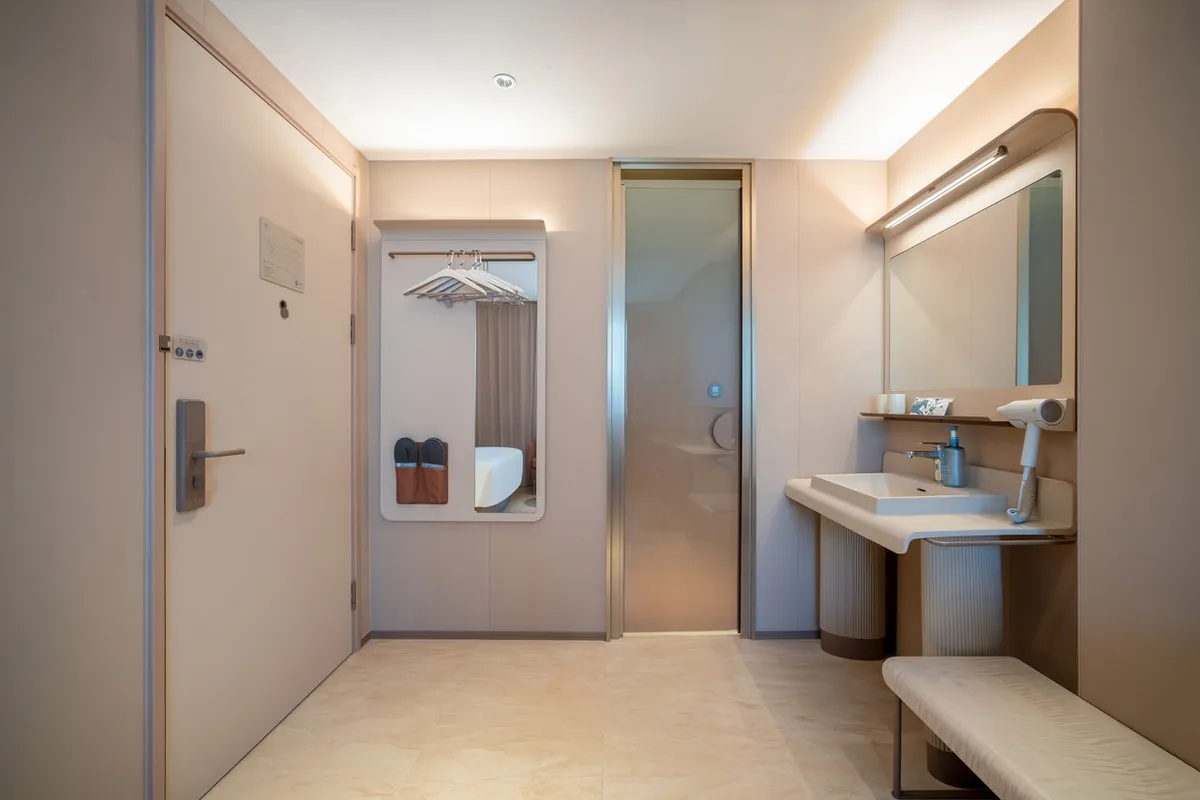 HanTing Hotel Changsha Huangxing Road Pedestrian Street — rooms and atmosphere