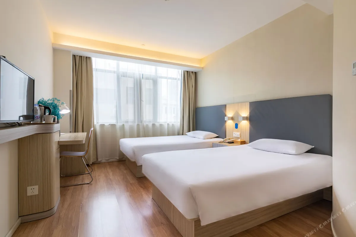 Hanting Hotel Xiamen Zhongshan Road Pedestrian Street Datong Road — rooms and atmosphere