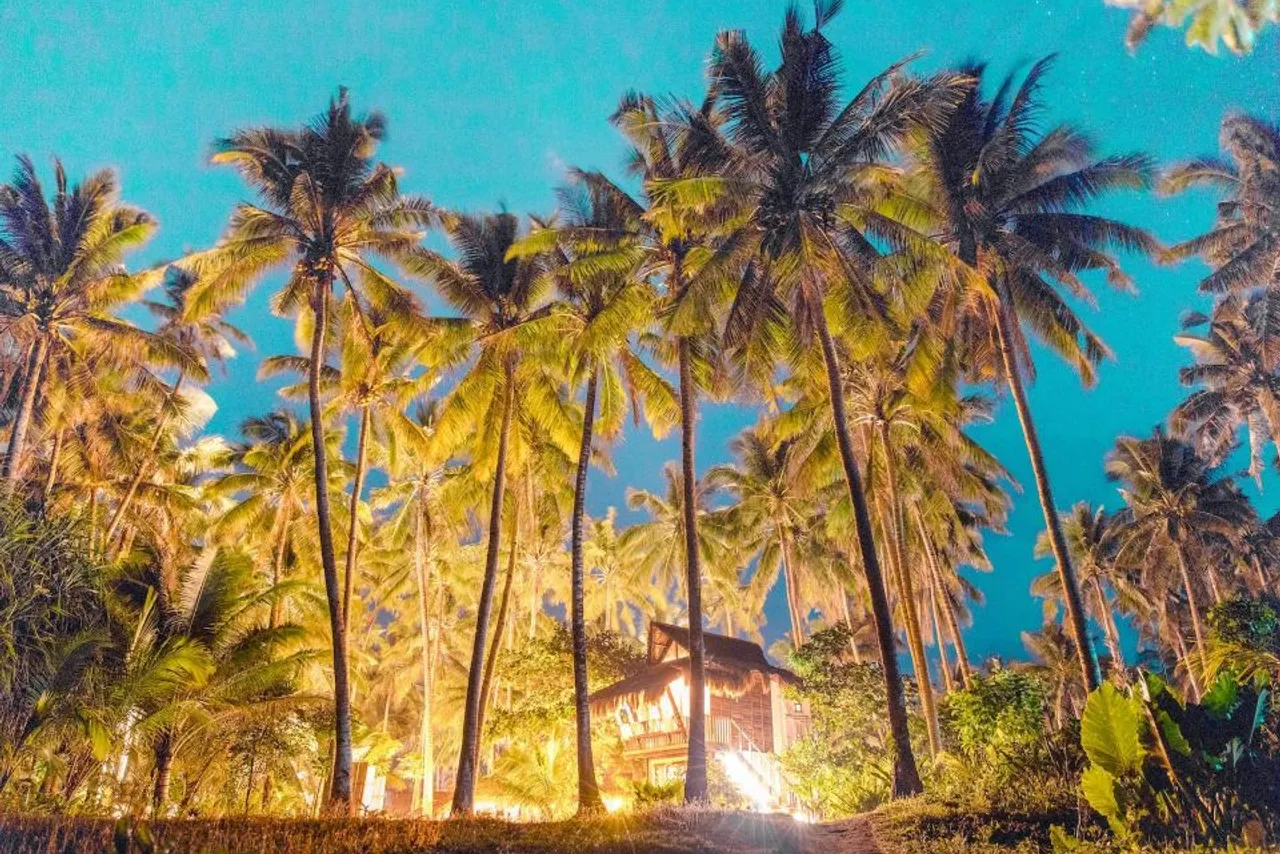 Harana Surf Resort — rooms and atmosphere