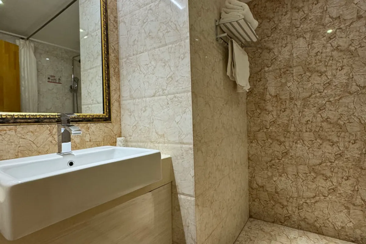 Harbin Walker Coffee Hotel — rooms and atmosphere