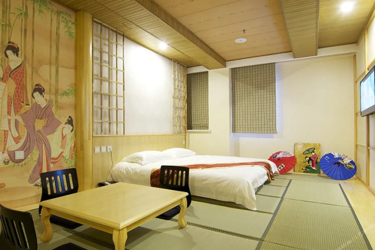 Harbin Walker Coffee Hotel — rooms and atmosphere
