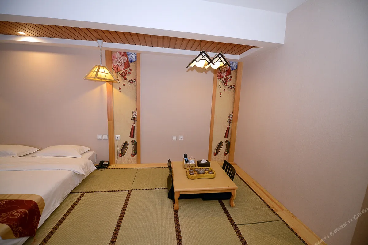 Harbin Walker Coffee Hotel — rooms and atmosphere