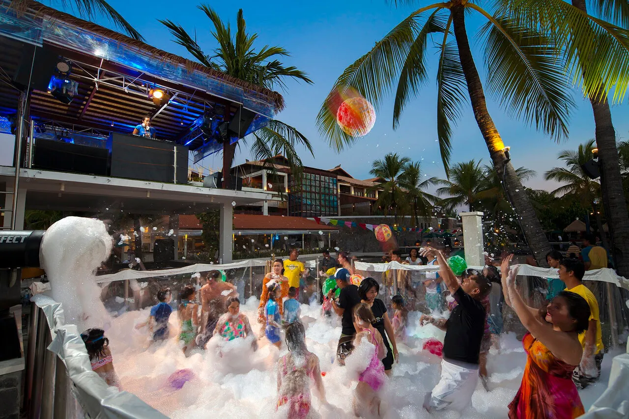 Hard Rock Hotel Bali — rooms and atmosphere