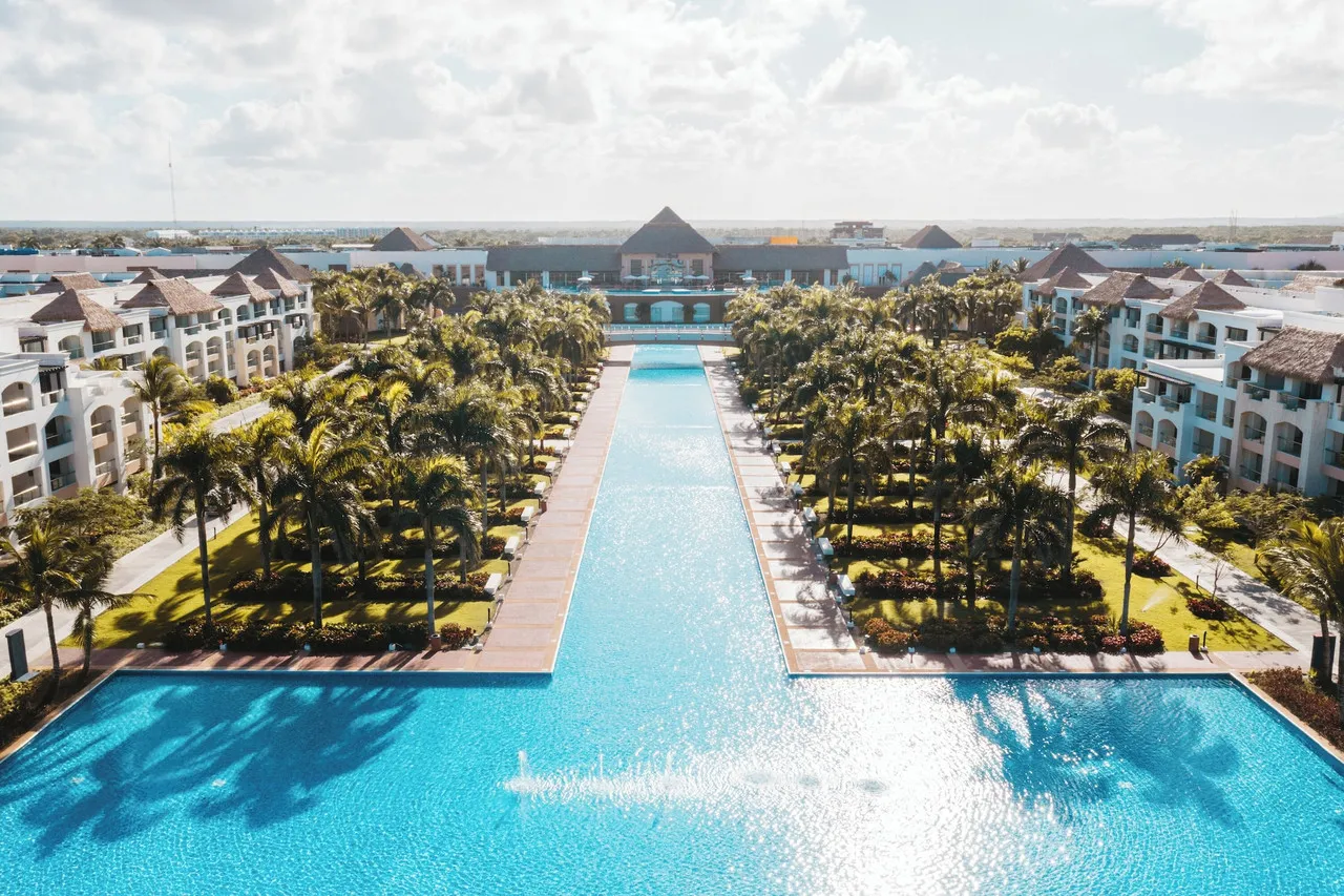 Hard Rock Hotel & Casino Punta Cana — ปุนตากานา