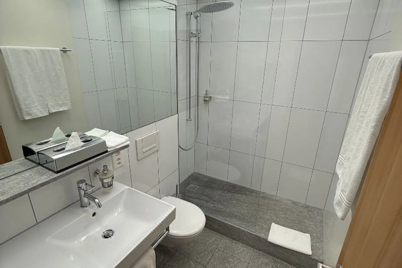 Hotel Hauser St. Moritz — ภาพห้องพักและบรรยากาศ