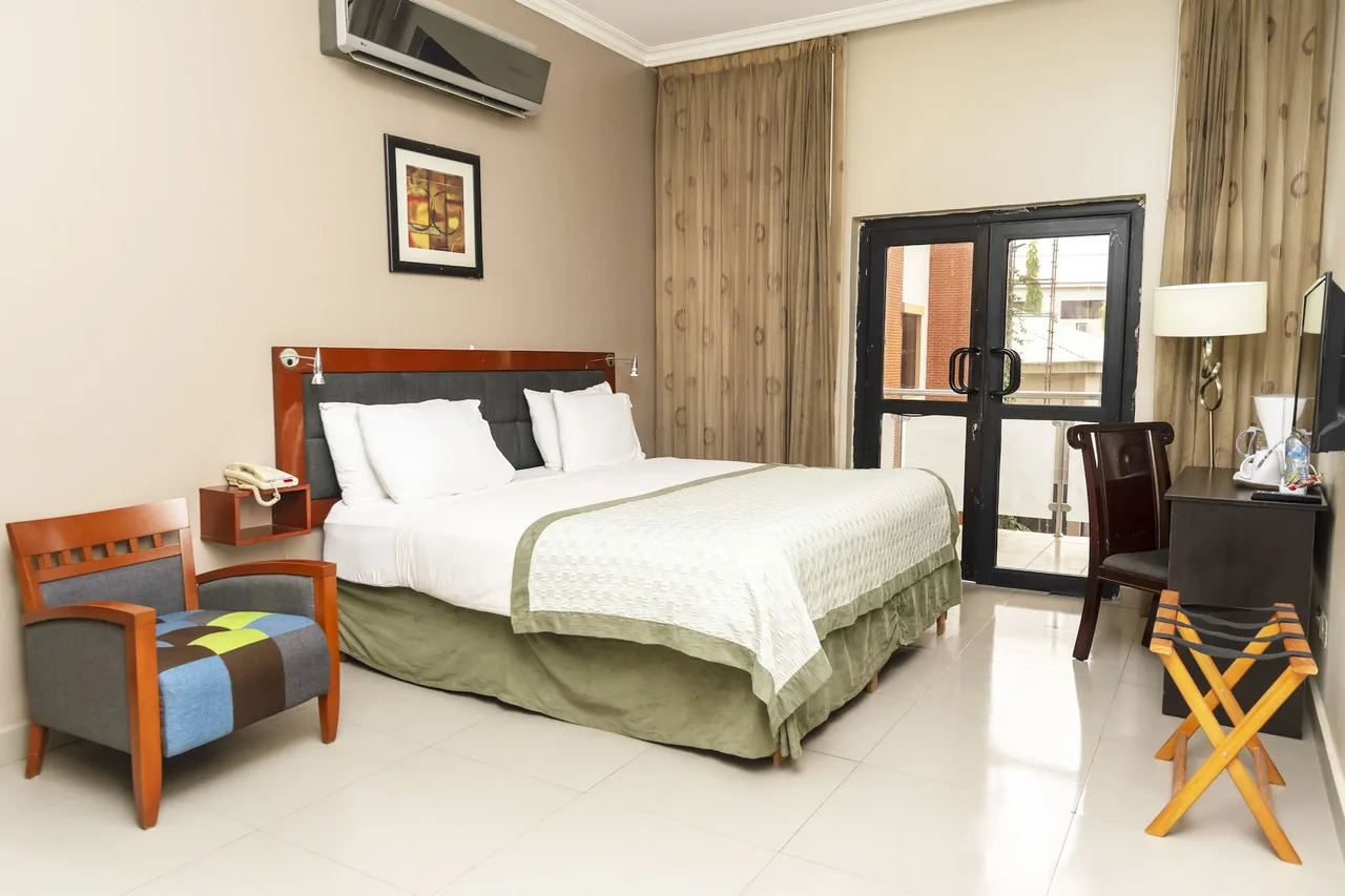 Hawthorn Suites by Wyndham Abuja — ภาพห้องพักและบรรยากาศ