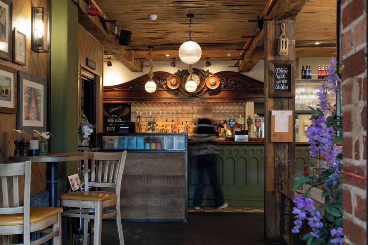 The Head of the River — ภาพห้องพักและบรรยากาศ