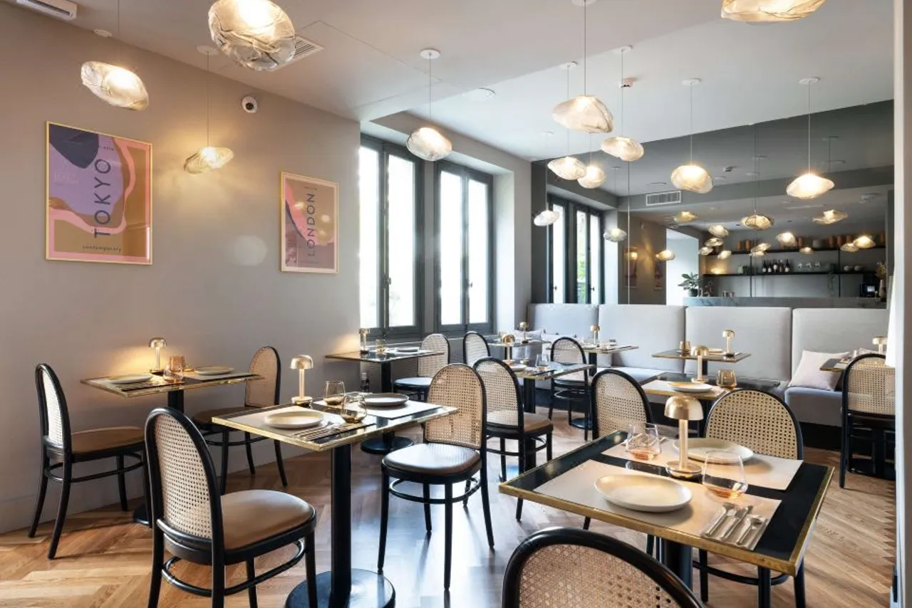 Hôtel Hébé (Hébé Hotel) — ภาพห้องพักและบรรยากาศ