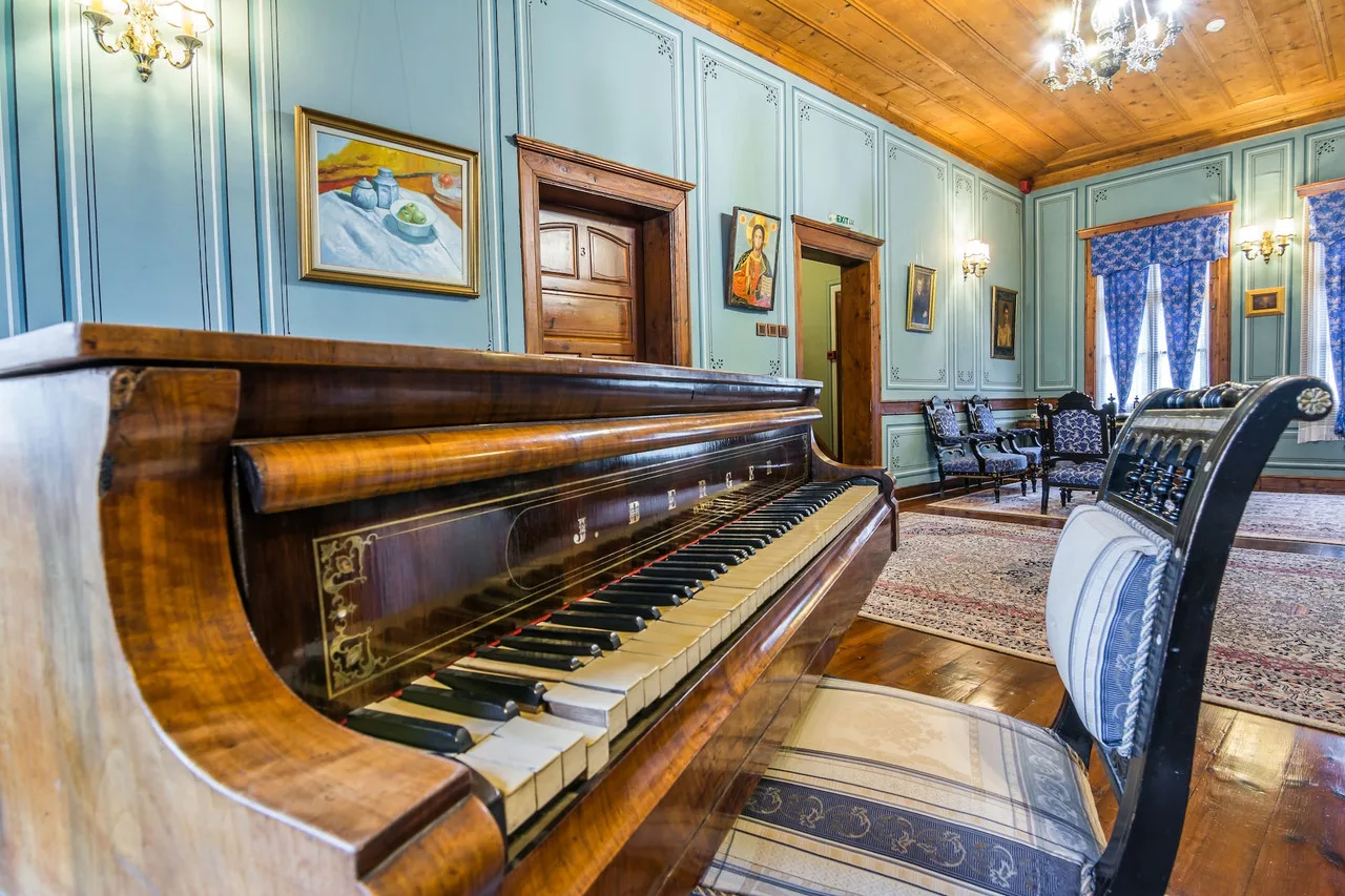 Hebros Hotel — ภาพห้องพักและบรรยากาศ