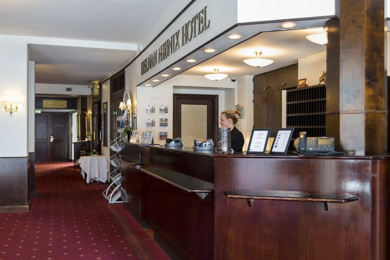 Helnan Phønix Hotel — ภาพห้องพักและบรรยากาศ