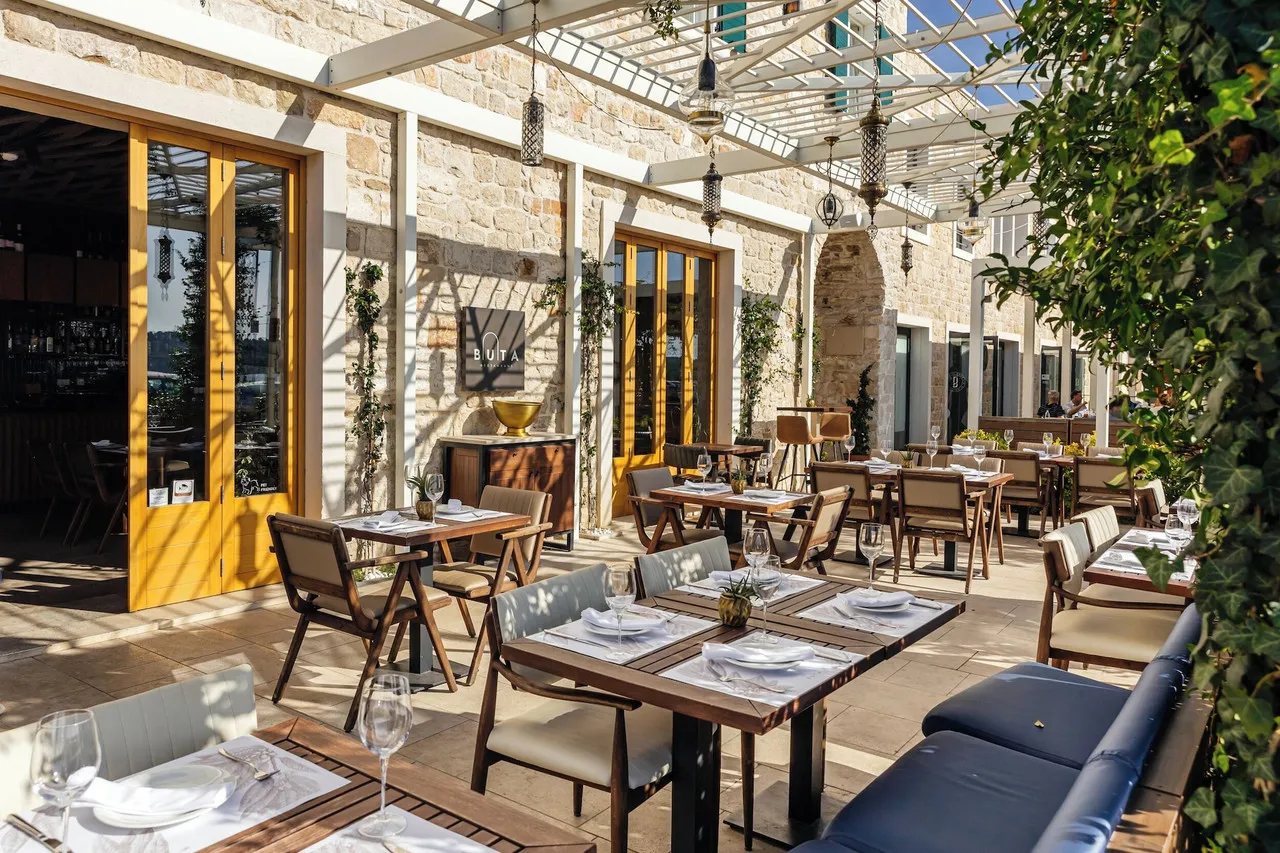 Heritage Hotel King Kresimir — rooms and atmosphere
