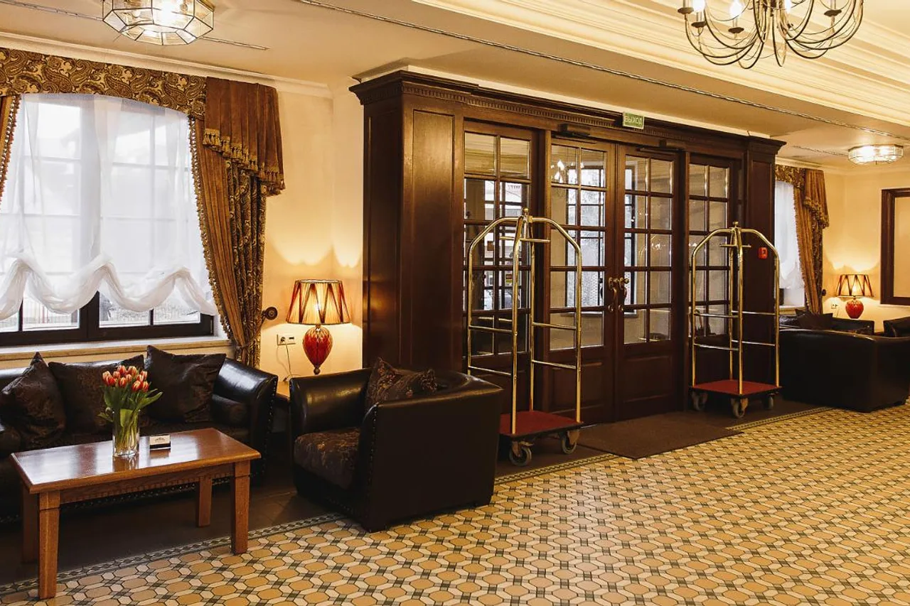Hermitage Hotel — ภาพห้องพักและบรรยากาศ