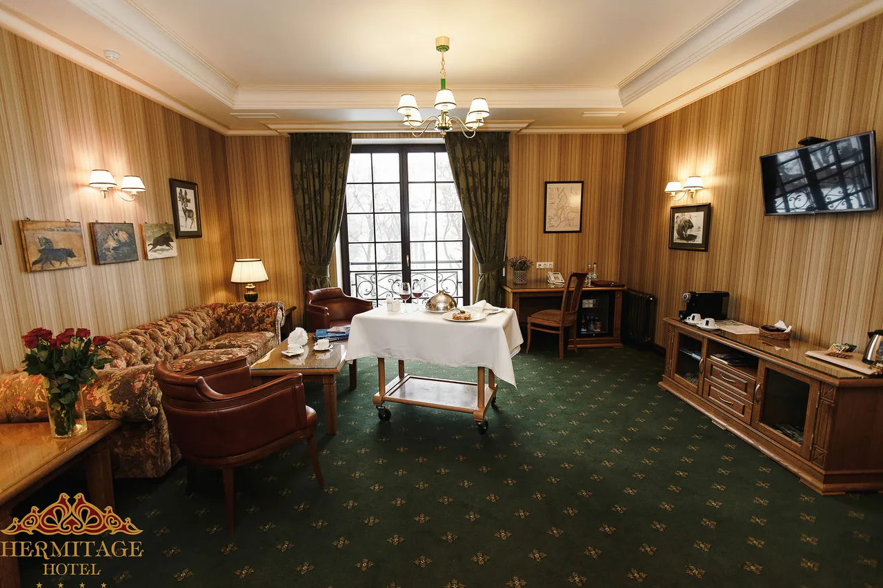 Hermitage Hotel — ภาพห้องพักและบรรยากาศ