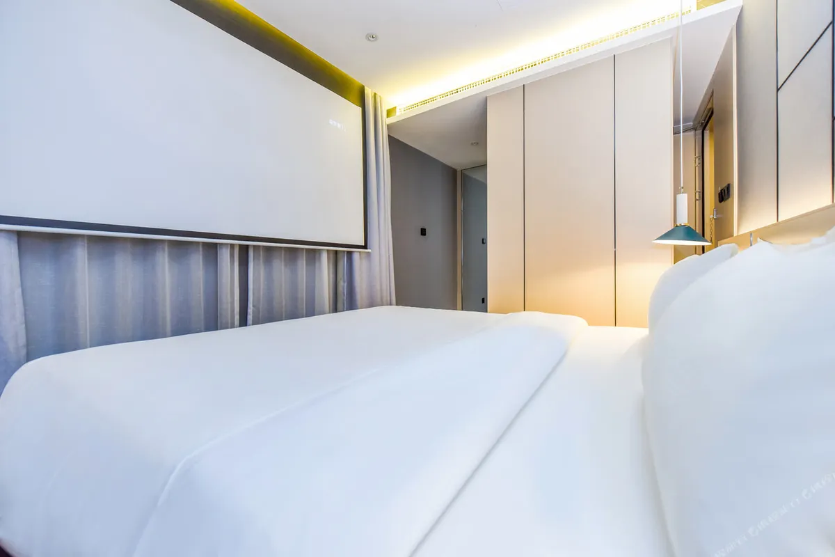 Heye Youth Travel Hotel Xi'an Bell Tower Metro Station — rooms and atmosphere