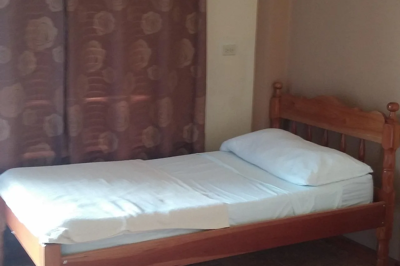 Hibiscus Hotel — rooms and atmosphere