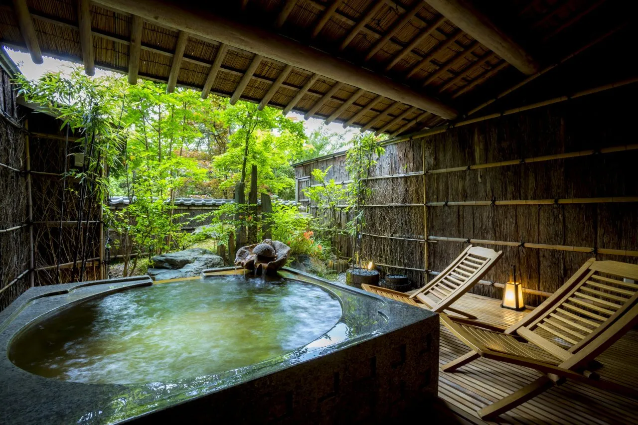 Hida Takayama Hot Spring Hidatei Hanaougi — rooms and atmosphere