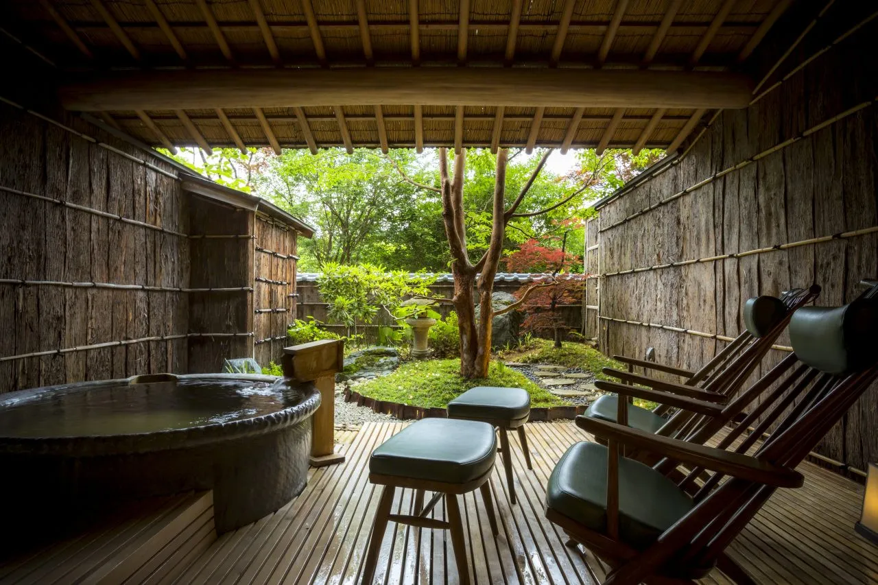 Hida Takayama Hot Spring Hidatei Hanaougi — rooms and atmosphere