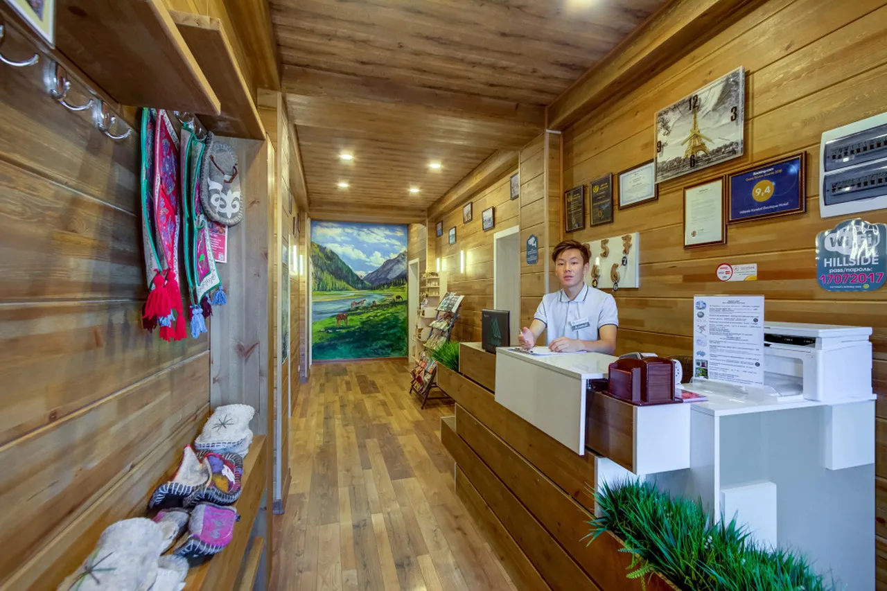 Hillside Karakol B&B — ภาพห้องพักและบรรยากาศ