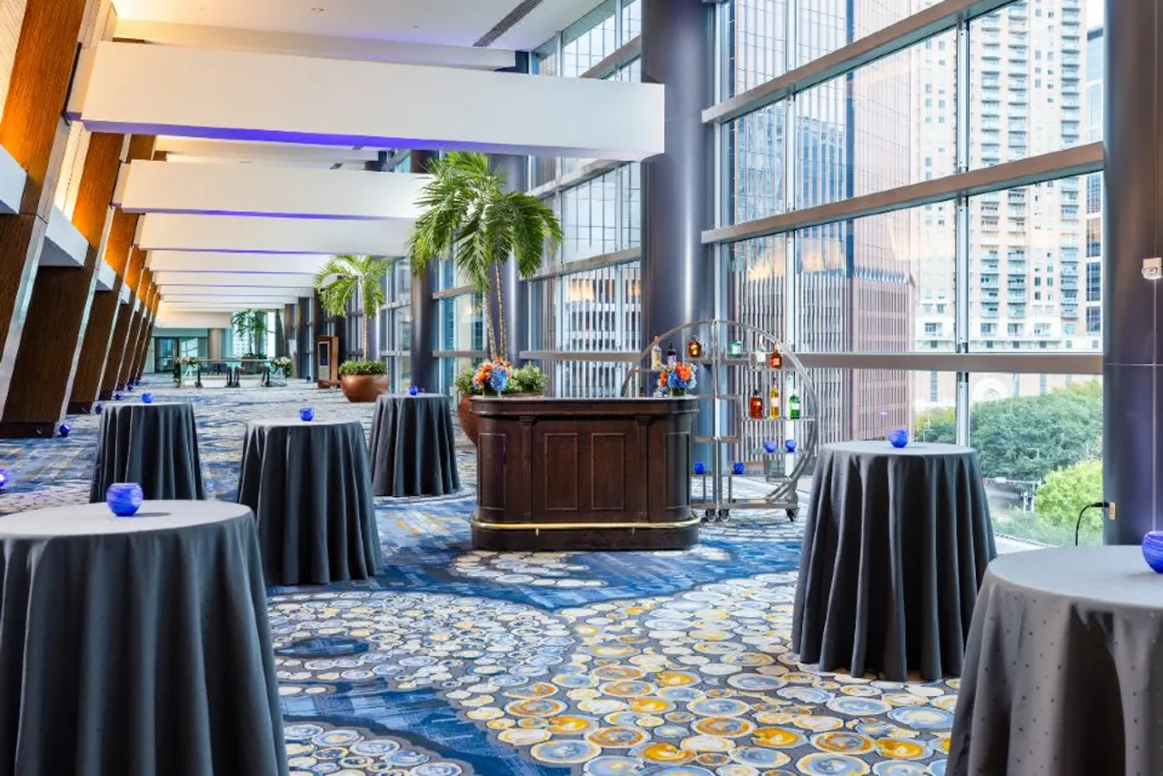 Hilton Americas-Houston — ภาพห้องพักและบรรยากาศ
