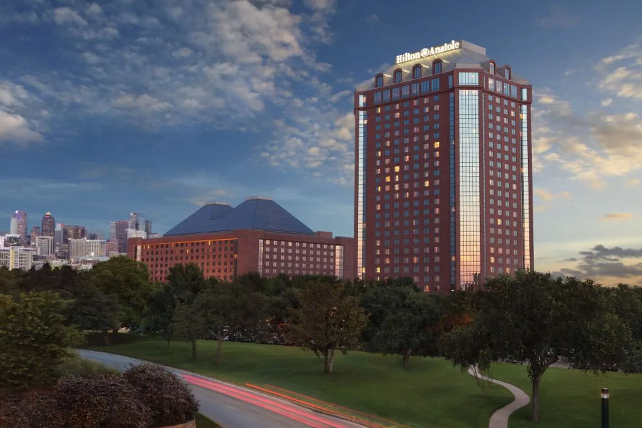 Hilton Anatole — ภาพห้องพักและบรรยากาศ