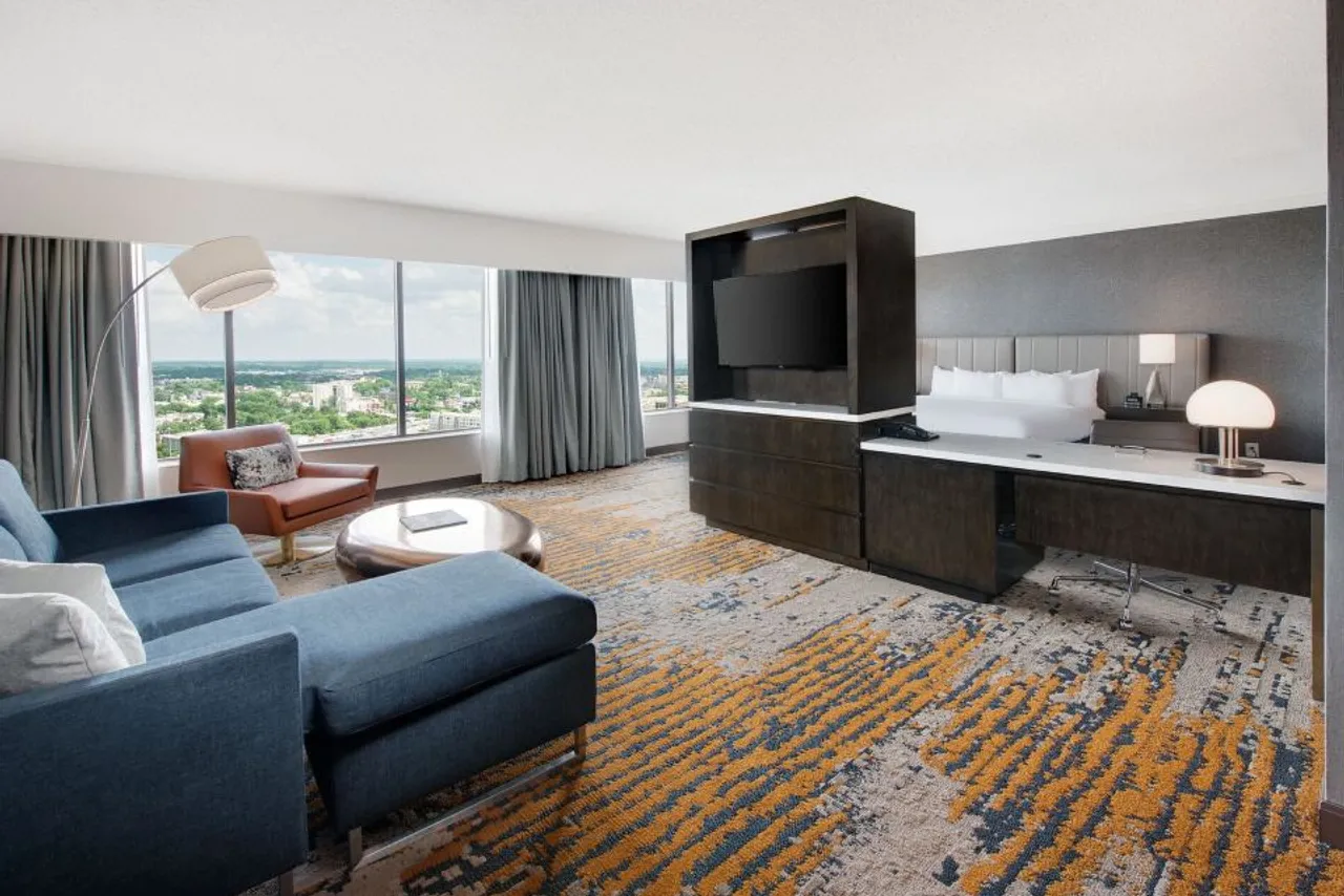 Hilton Atlanta — ภาพห้องพักและบรรยากาศ