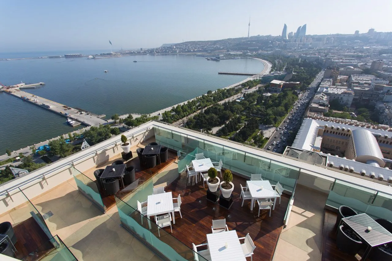 Hilton Baku — ภาพห้องพักและบรรยากาศ