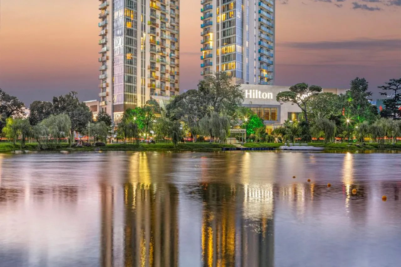 Hilton Batumi — ภาพห้องพักและบรรยากาศ