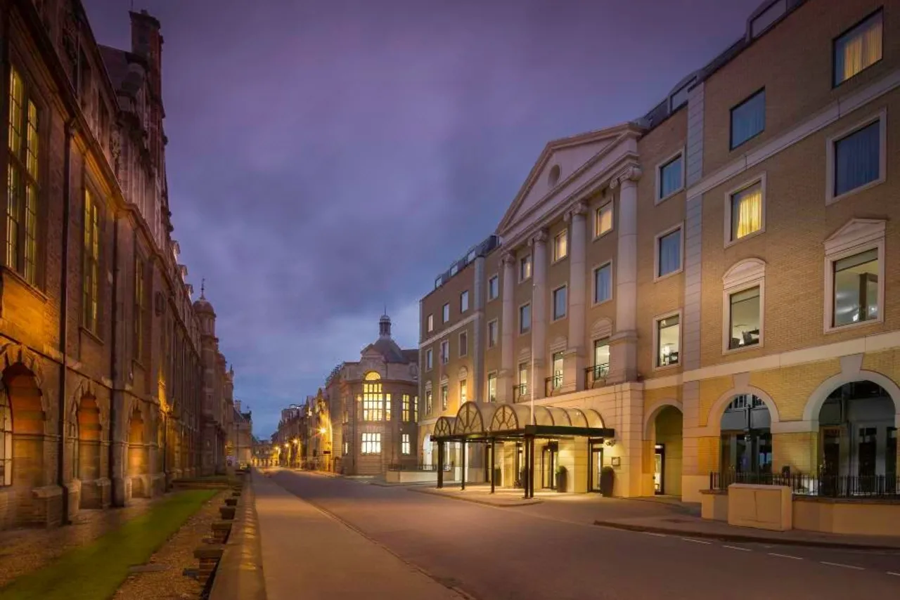 Hilton Cambridge City Centre — rooms and atmosphere