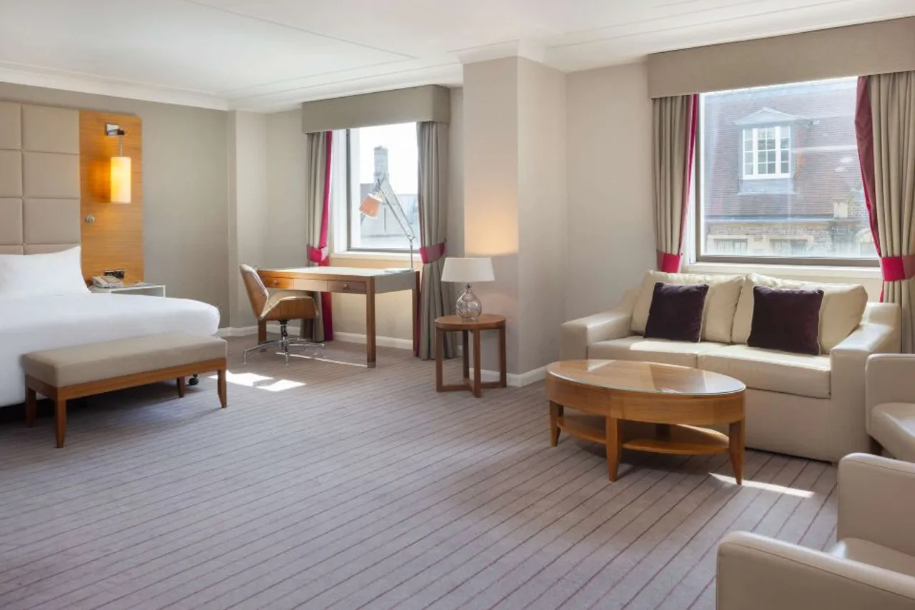 Hilton Cambridge City Centre — rooms and atmosphere