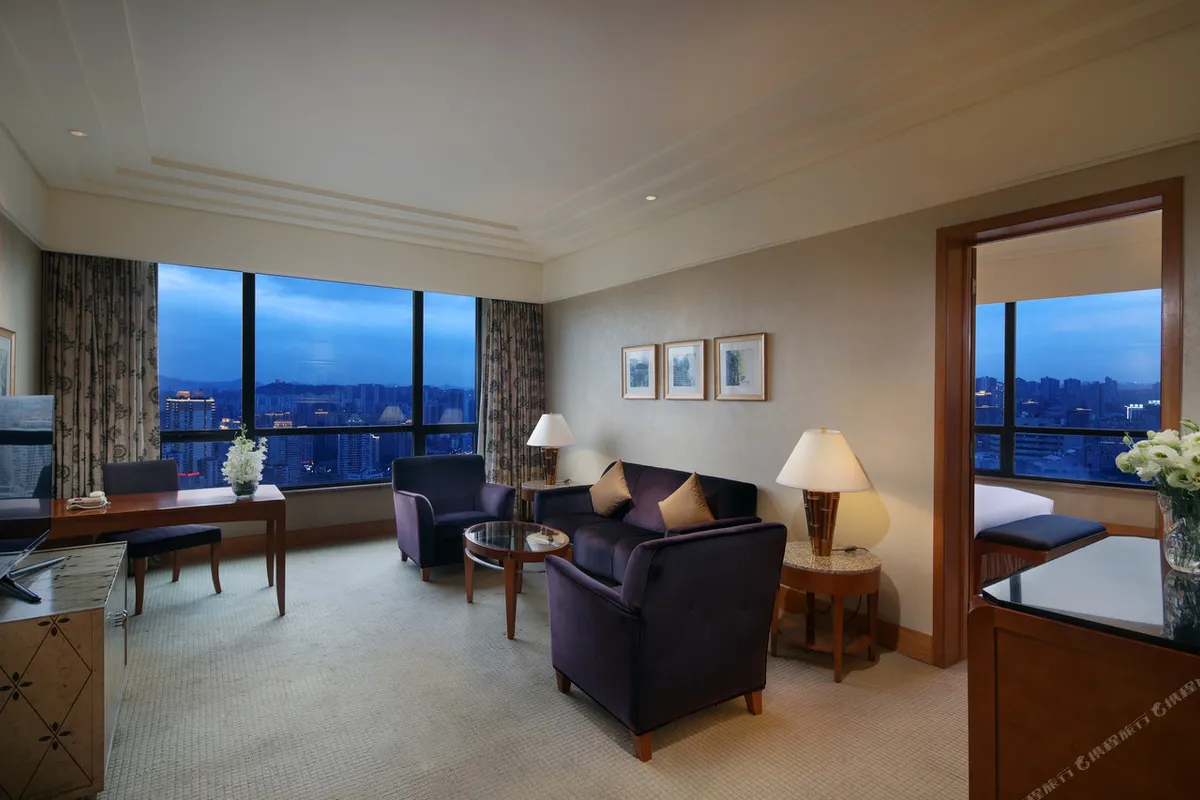 Hilton Chongqing — rooms and atmosphere