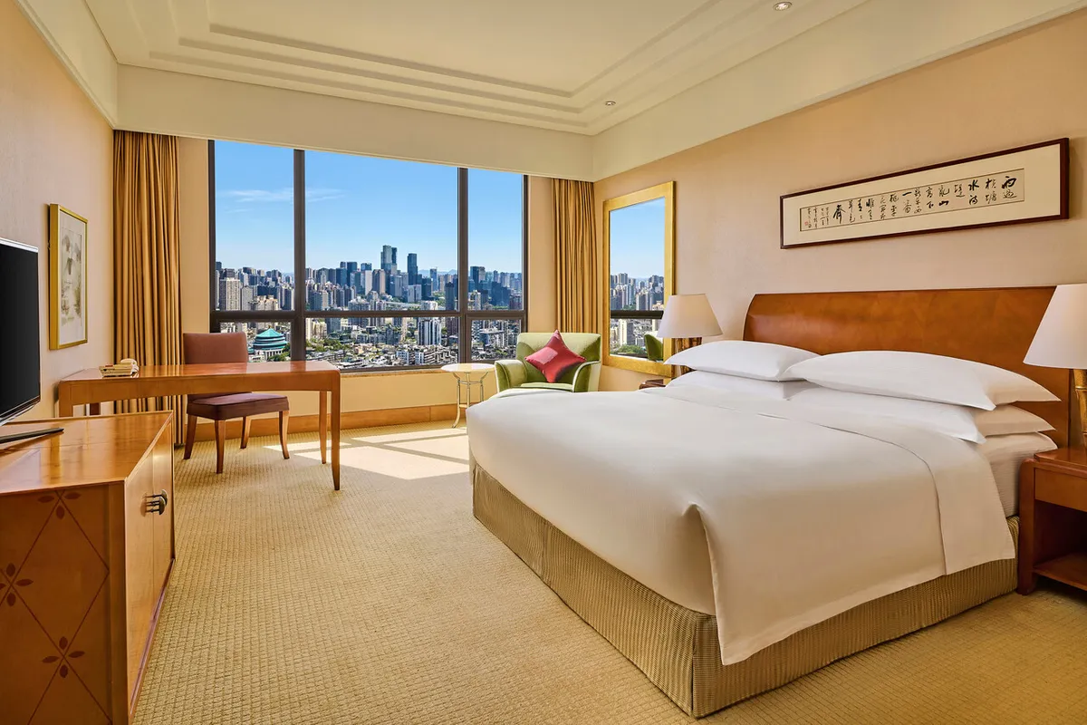 Hilton Chongqing — rooms and atmosphere