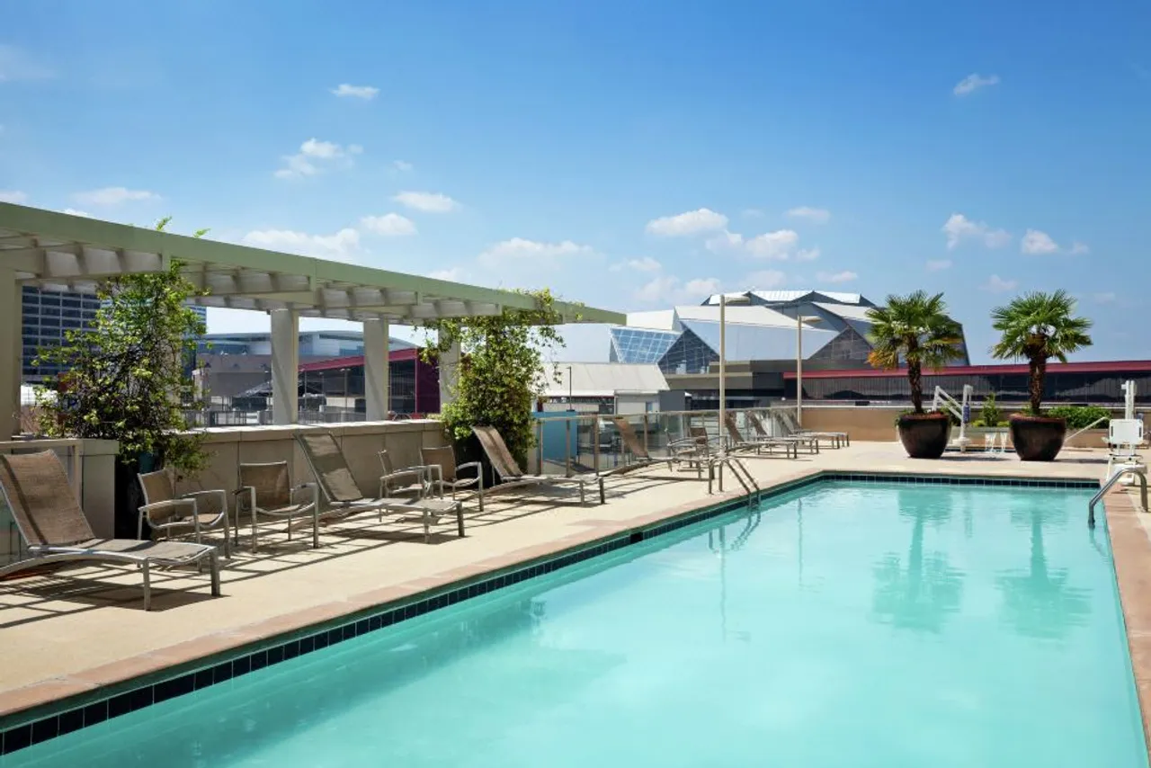 Hilton Garden Inn Atlanta Downtown — โรงแรมในใกล้ Mercedes-Benz Stadium