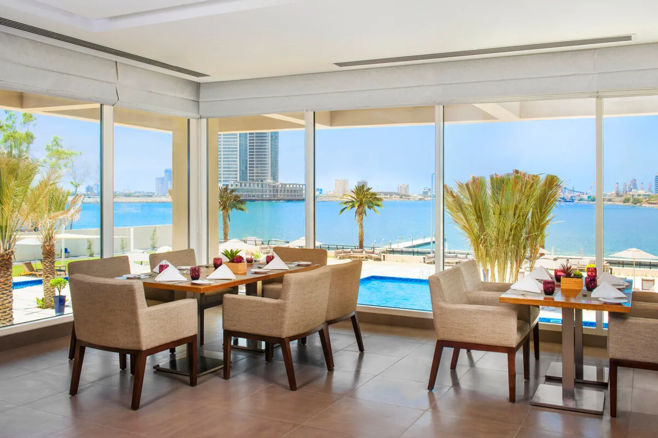 Hilton Garden Inn Ras Al Khaimah — ภาพห้องพักและบรรยากาศ
