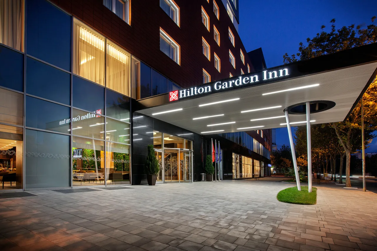 Hilton Garden Inn Tirana — ภาพห้องพักและบรรยากาศ