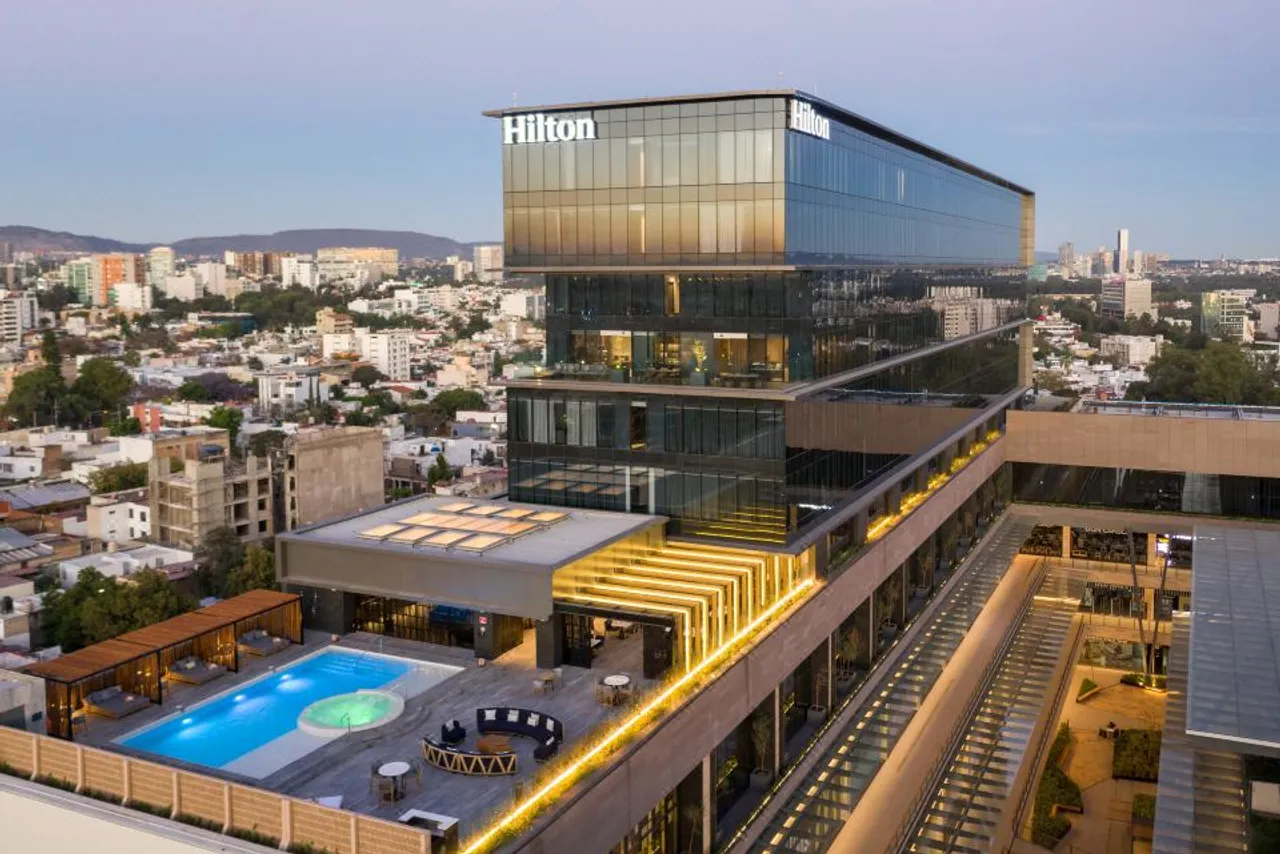 Hilton Guadalajara — ภาพห้องพักและบรรยากาศ