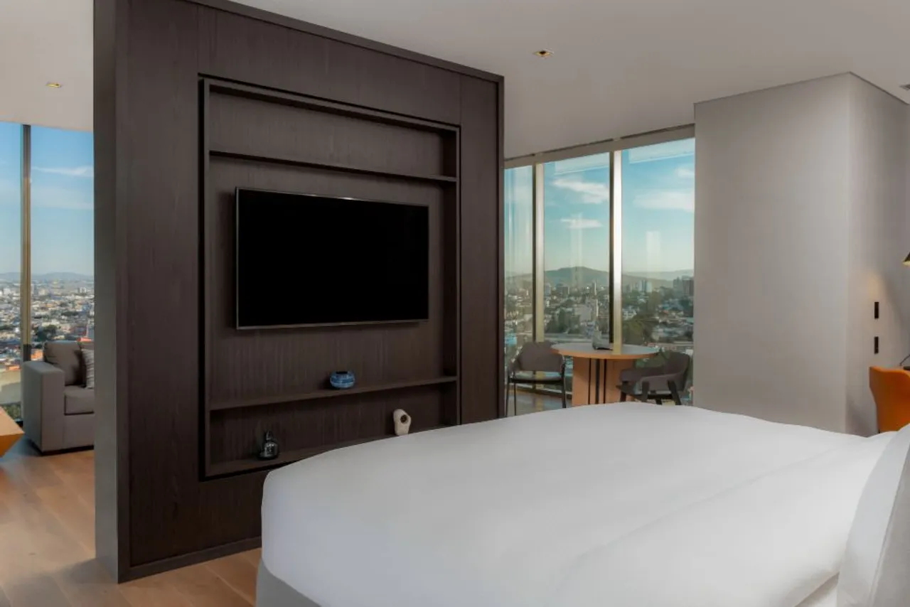 Hilton Guadalajara — ภาพห้องพักและบรรยากาศ