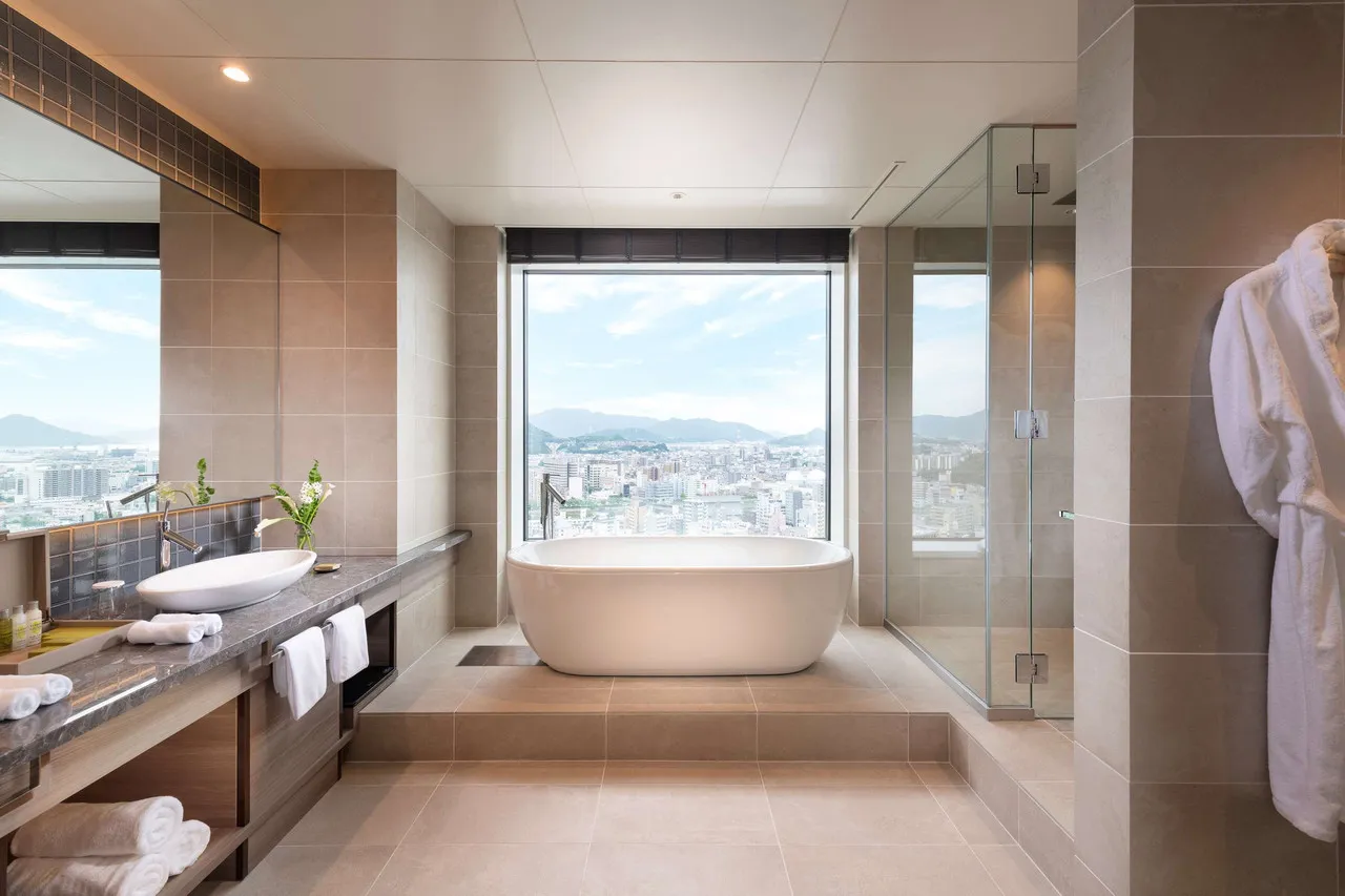 Hilton Hiroshima — rooms and atmosphere