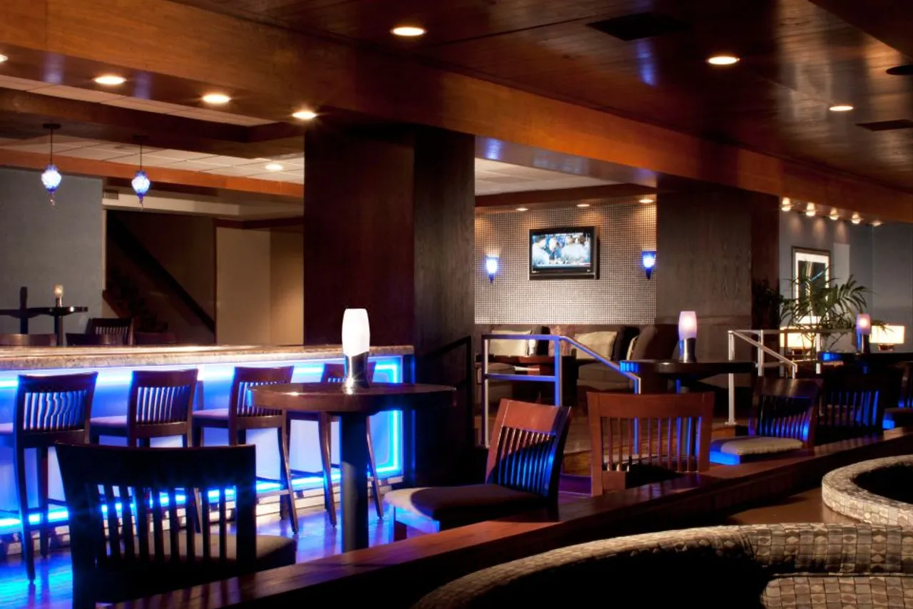 Hilton Houston NASA Clear Lake — ภาพห้องพักและบรรยากาศ