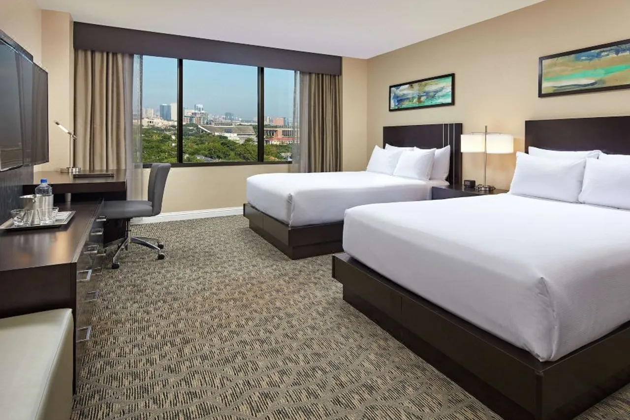 Hilton Houston Plaza/Medical Center — โรงแรมในใกล้ NRG Stadium