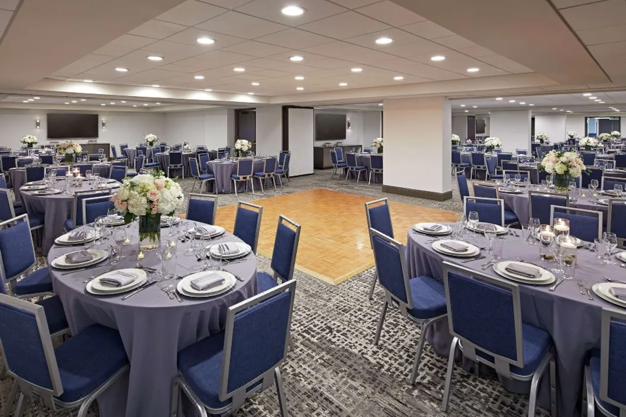 Hilton Houston Plaza/Medical Center — ภาพห้องพักและบรรยากาศ