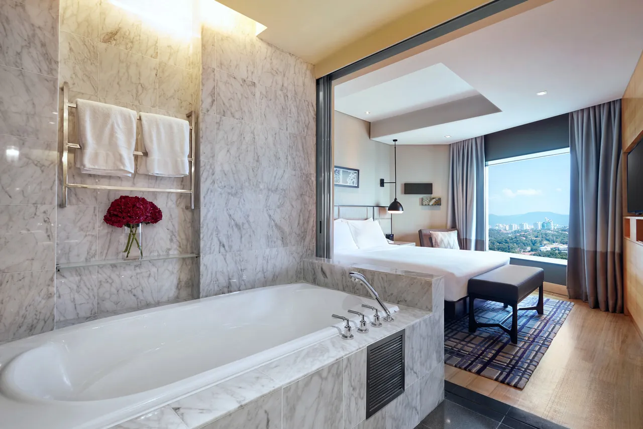 Hilton Kuala Lumpur — rooms and atmosphere