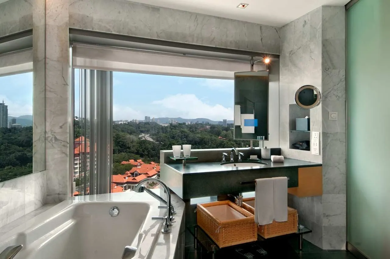 Hilton Kuala Lumpur — rooms and atmosphere