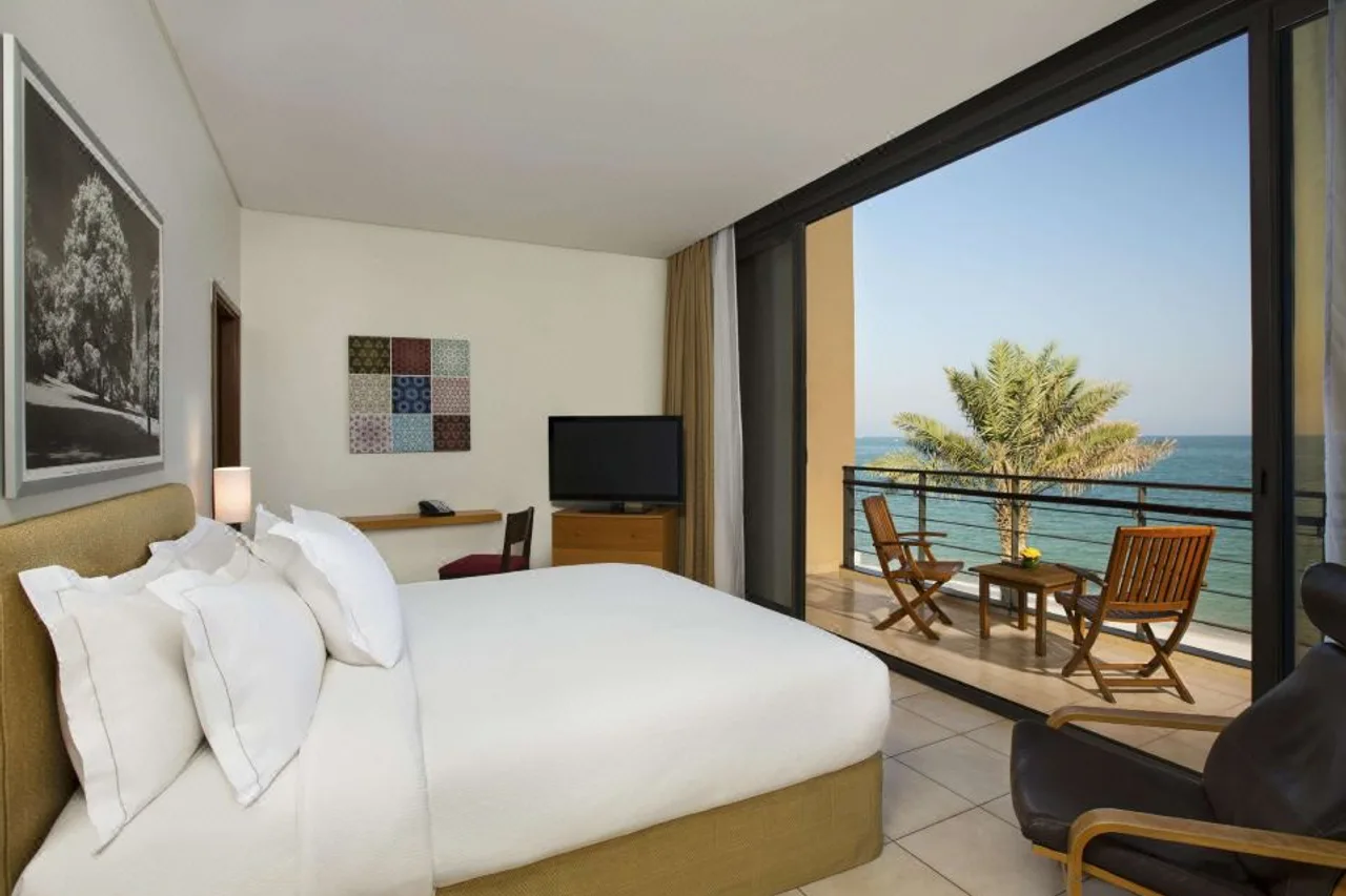 Hilton Kuwait Resort — โรงแรมในคูเวตซิตี
