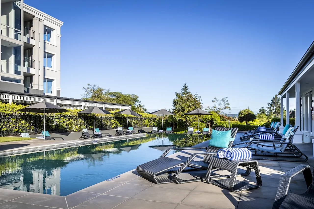 Hilton Lake Taupo — rooms and atmosphere