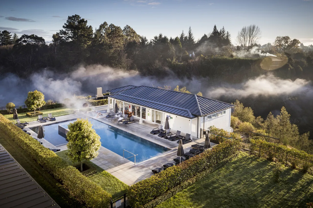 Hilton Lake Taupo — rooms and atmosphere