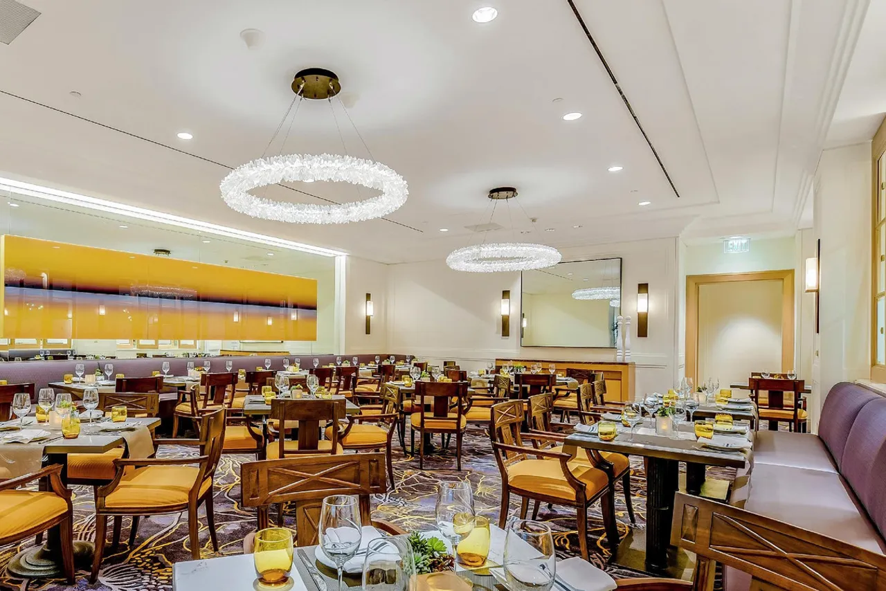 Hilton Los Angeles Airport — โรงแรมในใกล้ SoFi Stadium